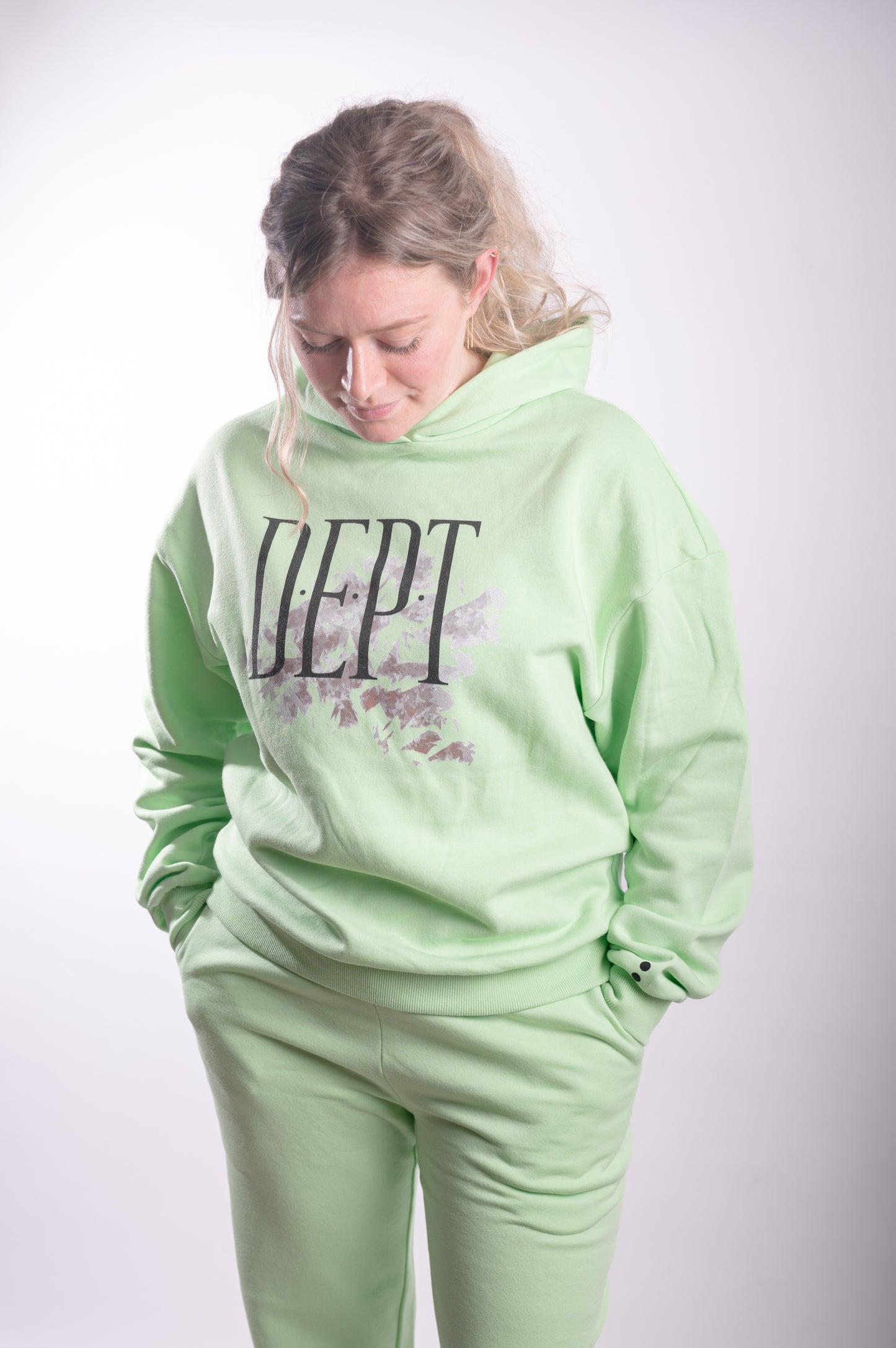 DEPT.ARTISTRY.02